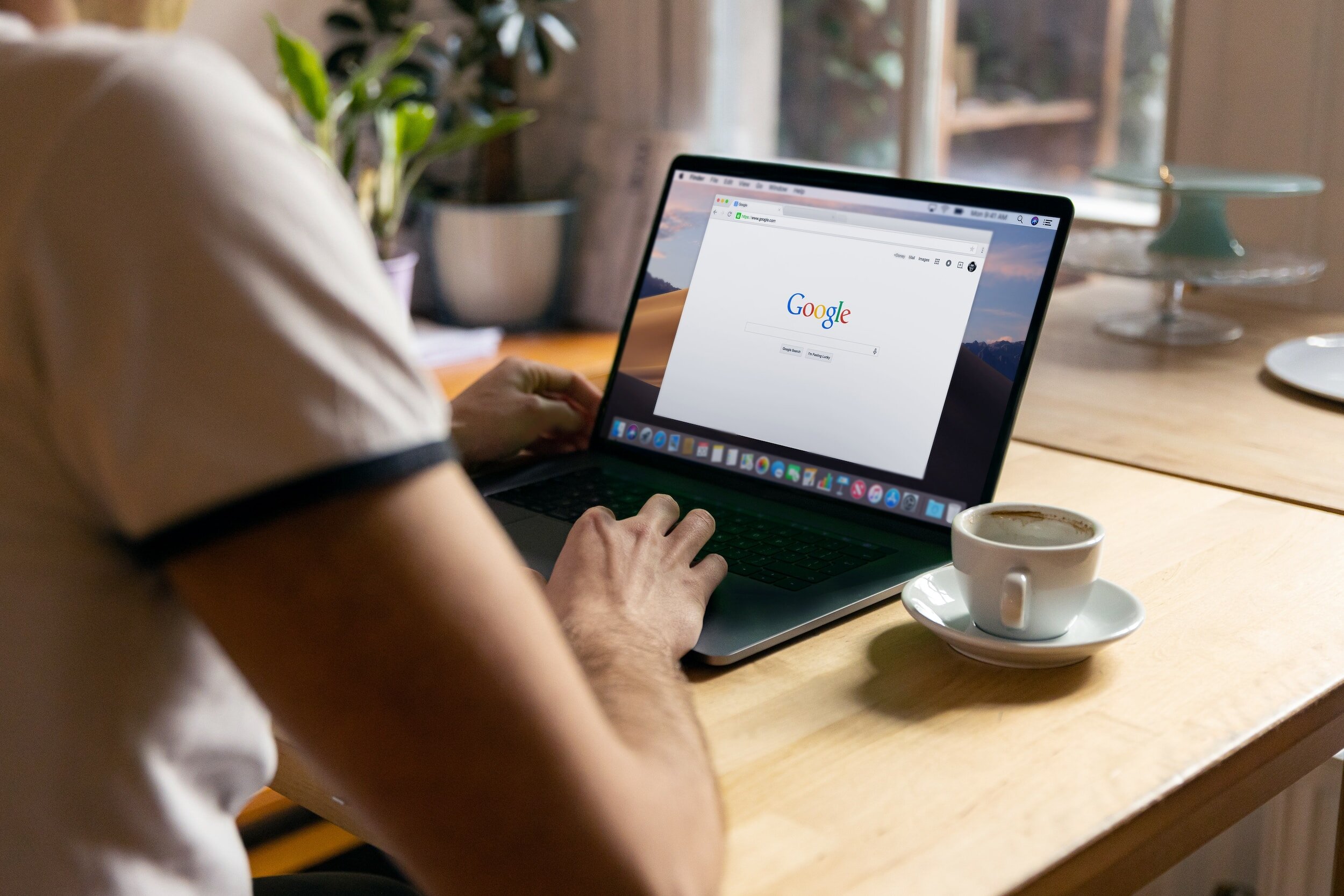 How to Create an Effective Media List in 2024