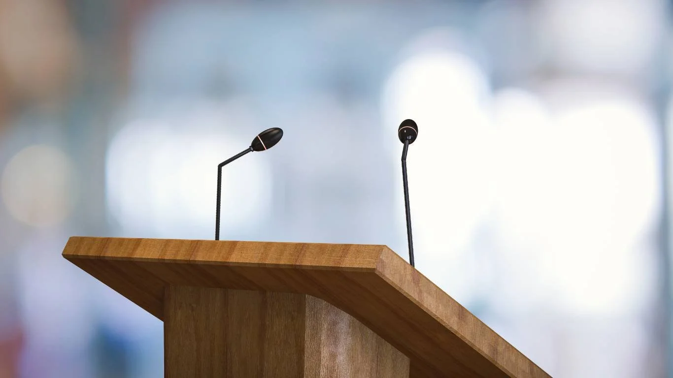 Top Current Public Relations Trends to Elevate Your Strategy